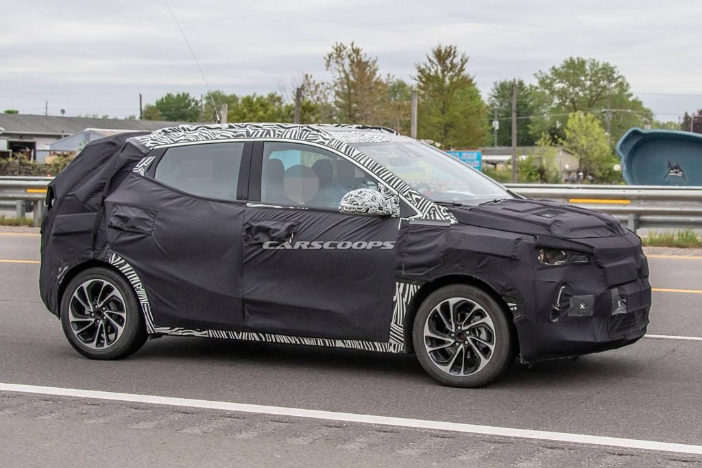 Chevrolet Bolt EUV Spied During Testing 14