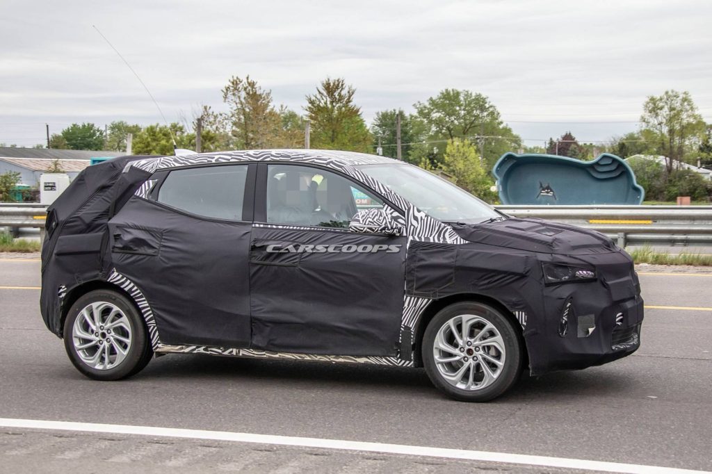 Chevrolet Bolt EUV Spied During Testing 8