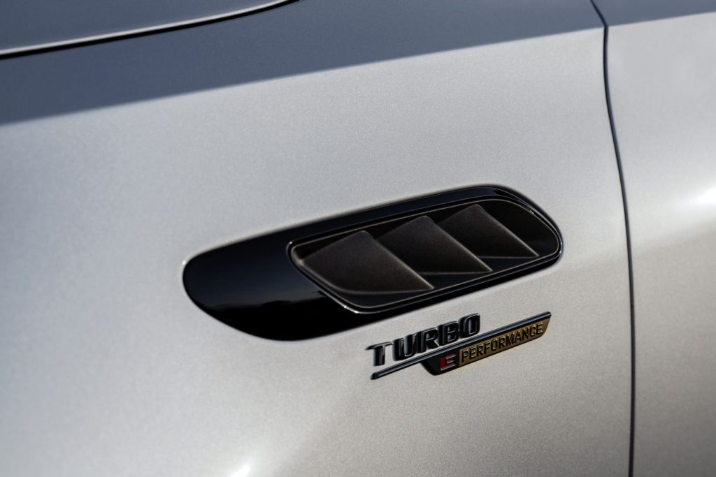 2024 Mercedes AMG C 63 S E Performance 11