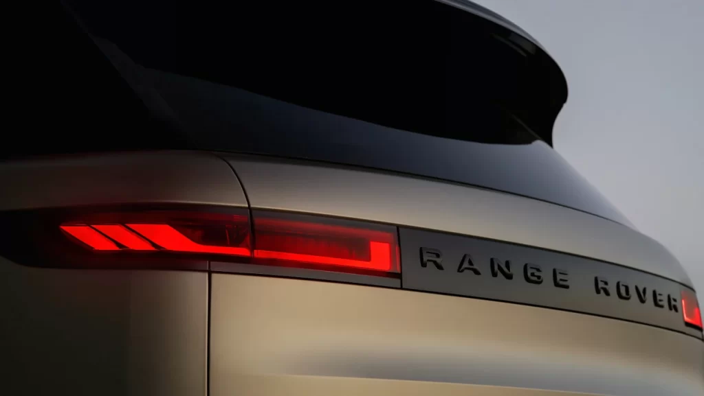 2024 Range Rover Sport SV 14