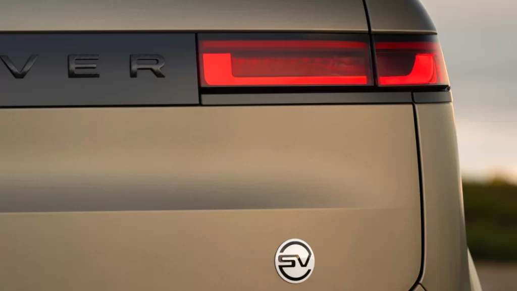 2024 Range Rover Sport SV 15