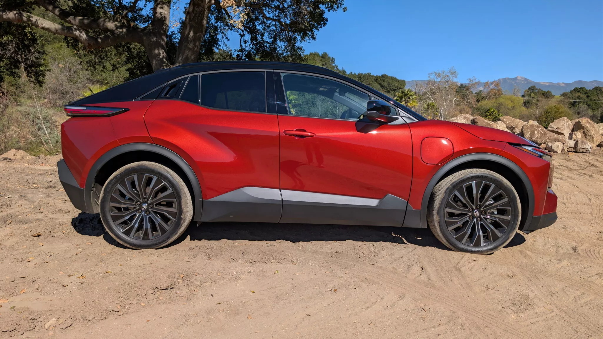 2026 Toyota C HR EV (11)