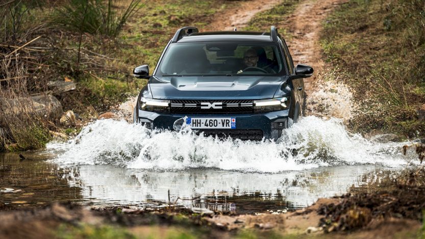 Dacia Duster and Bigster 4x4 Hybrid (10)