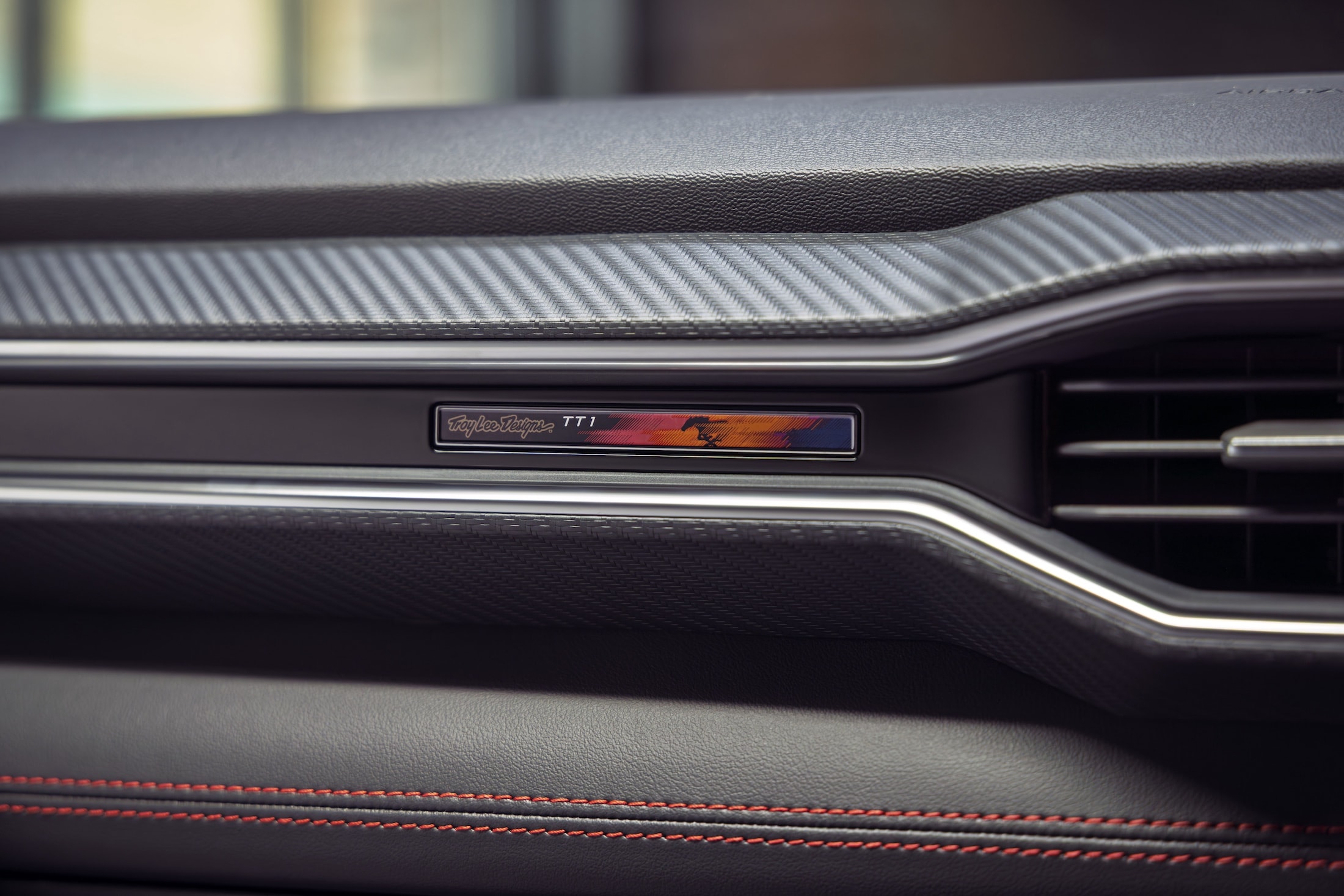 Ford Mustang EcoBoost TLD Signature Edition (11)