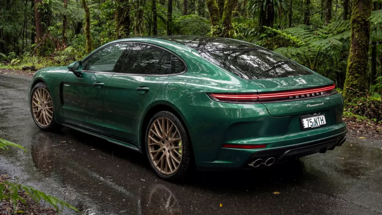 Porsche Panamera 4E Hybrid